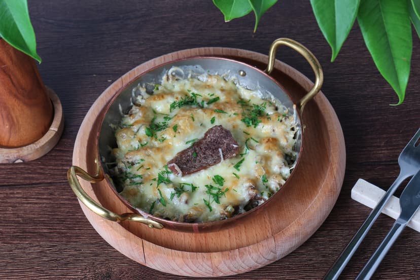 Жульен с телятиной